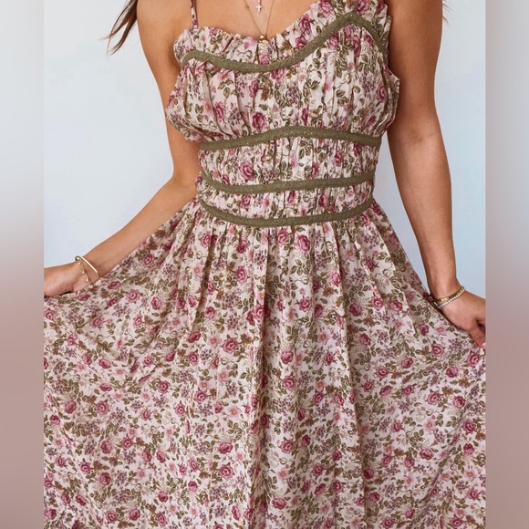 Cynthia Dress in Begonia Bouquet - Picture 1 of 5